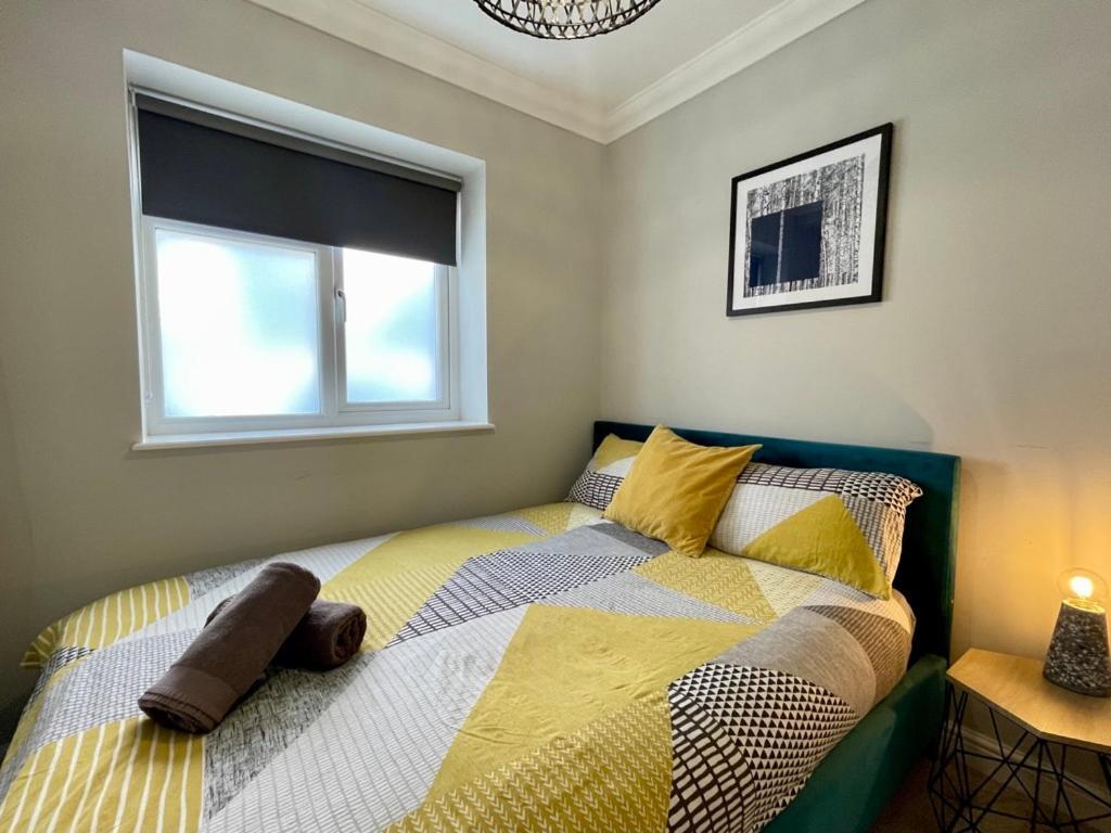 Stylish Modern Two Bedroom Apartment With Garden Cardiff Eksteriør bilde