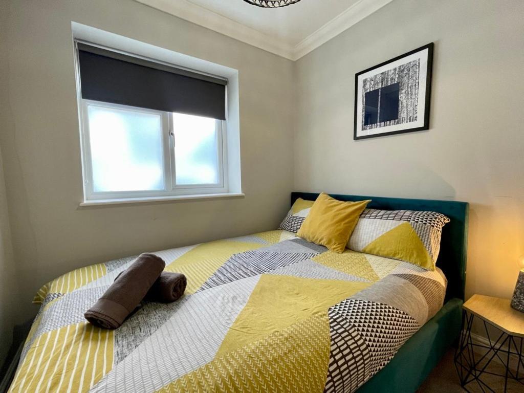 Stylish Modern Two Bedroom Apartment With Garden Cardiff Eksteriør bilde